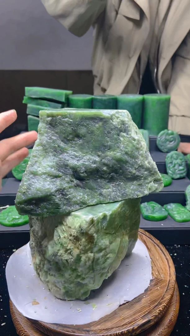 未镶嵌和田玉珠宝半成品1