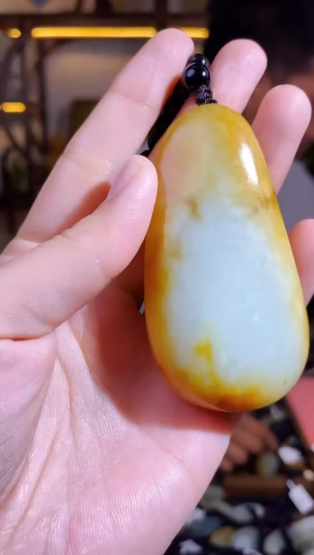 和田玉未镶嵌颈饰1