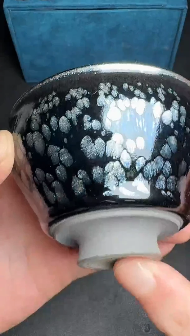 茶盏肖艳黑牡丹187