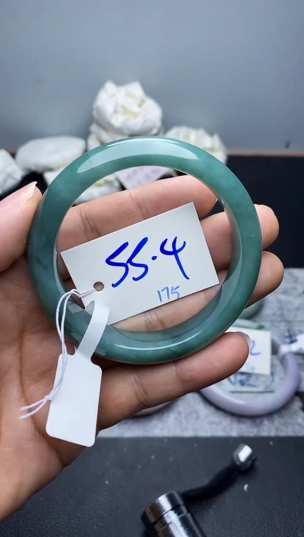 未镶嵌手镯翡翠175