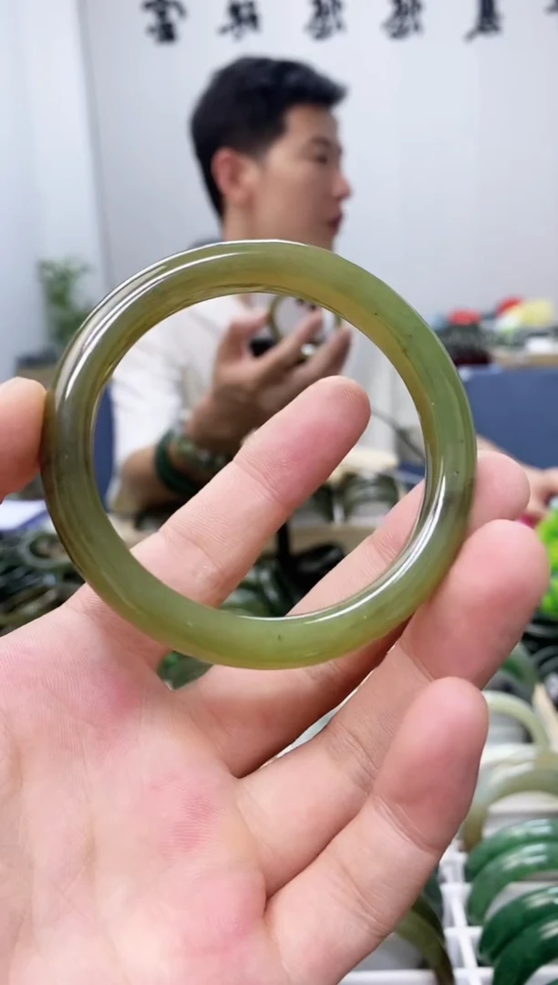 和田玉手镯未镶嵌54.2（9.2）