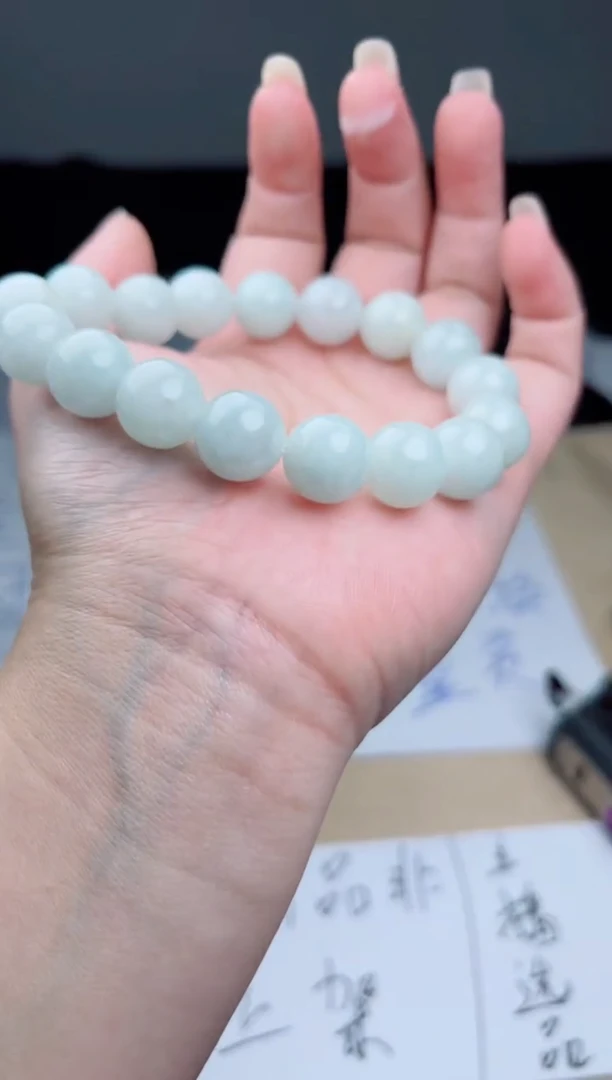 定制翡翠未镶嵌珠串