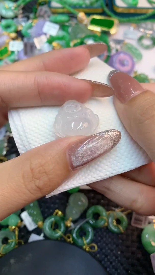 颈饰未镶嵌翡翠1