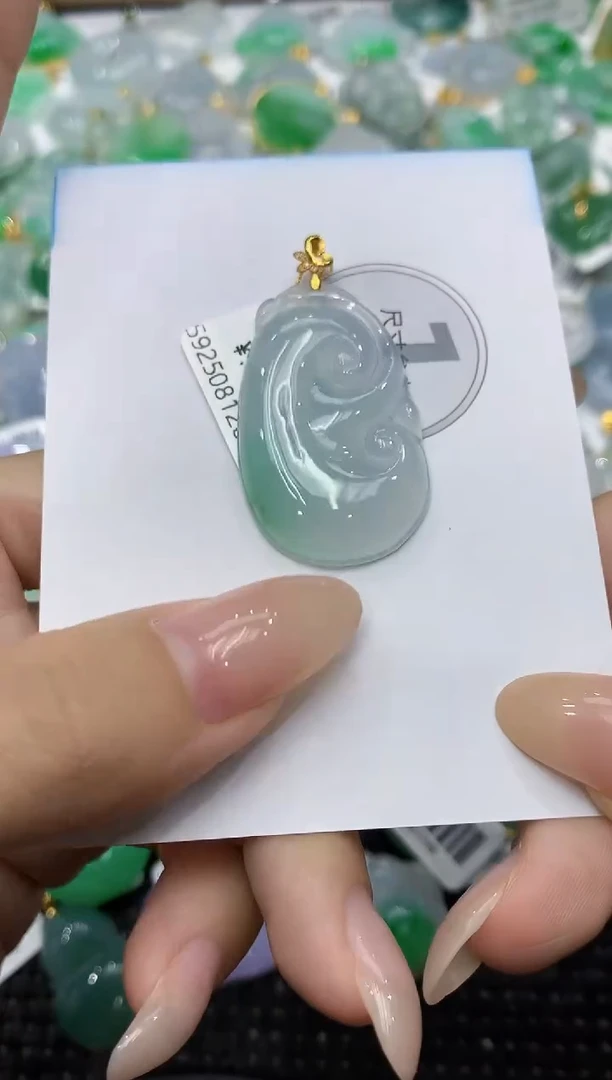 颈饰18K金镶嵌翡翠喜**妆111111111111