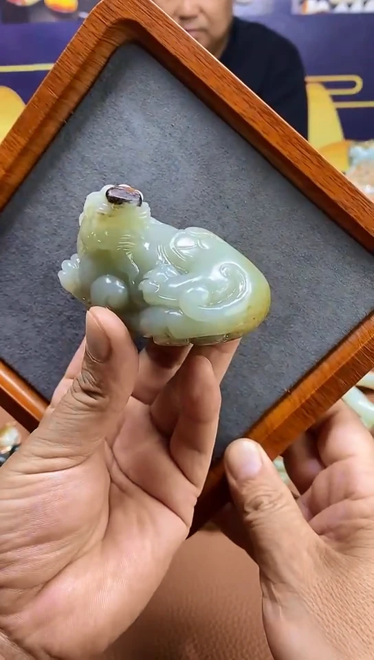 未镶嵌和田玉把件精品和田玉貔貅