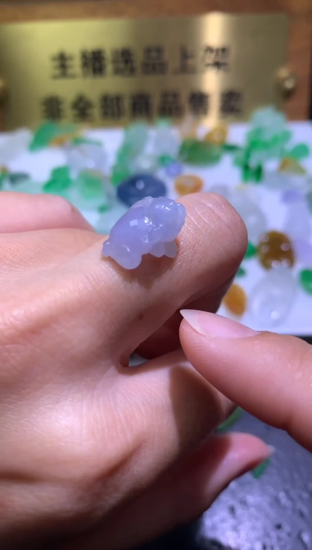 未镶嵌定制翡翠毛货