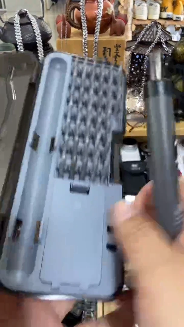 瓷片闪购商品  如图所示