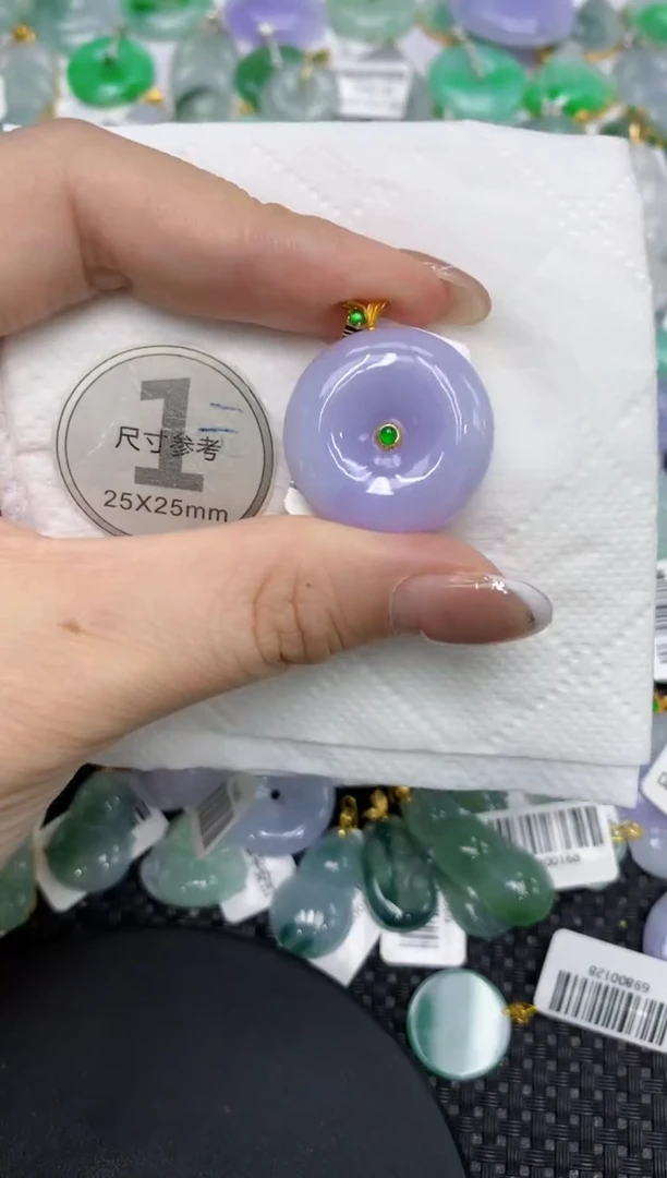 颈饰18K金镶嵌翡翠111111