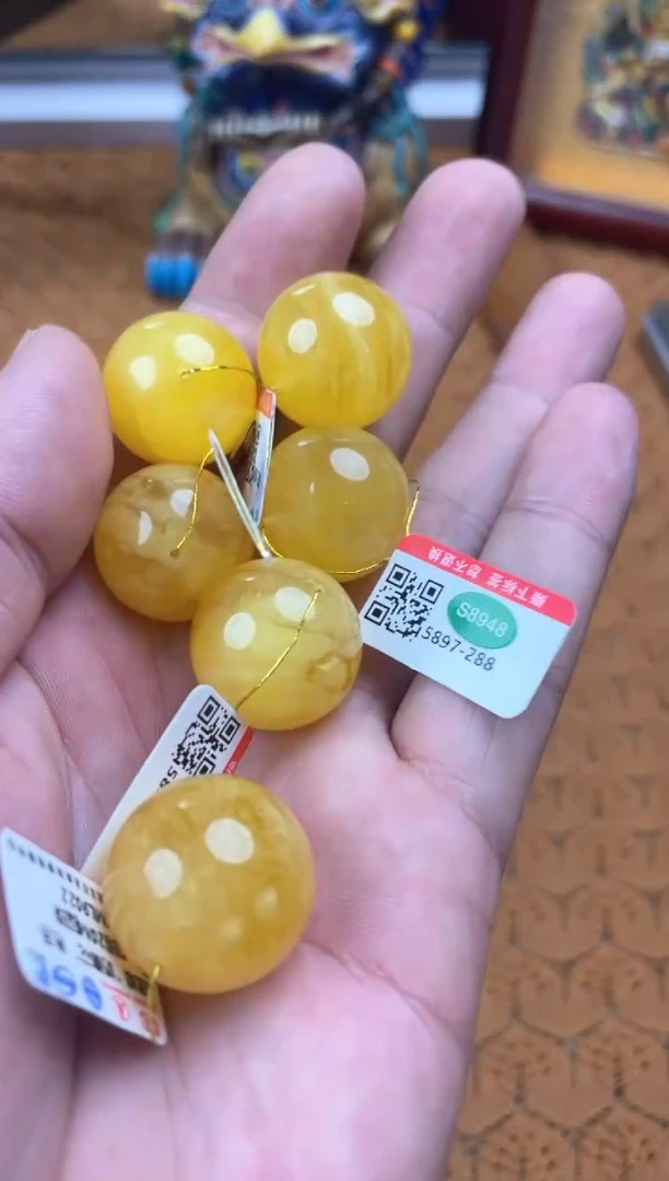 未镶嵌蜜蜡裸石WML9022多样性发其中一件