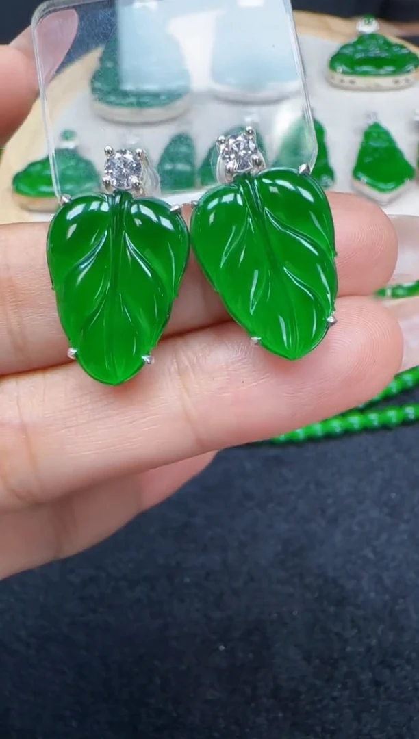 未镶嵌定制翡翠翡翠耳环79