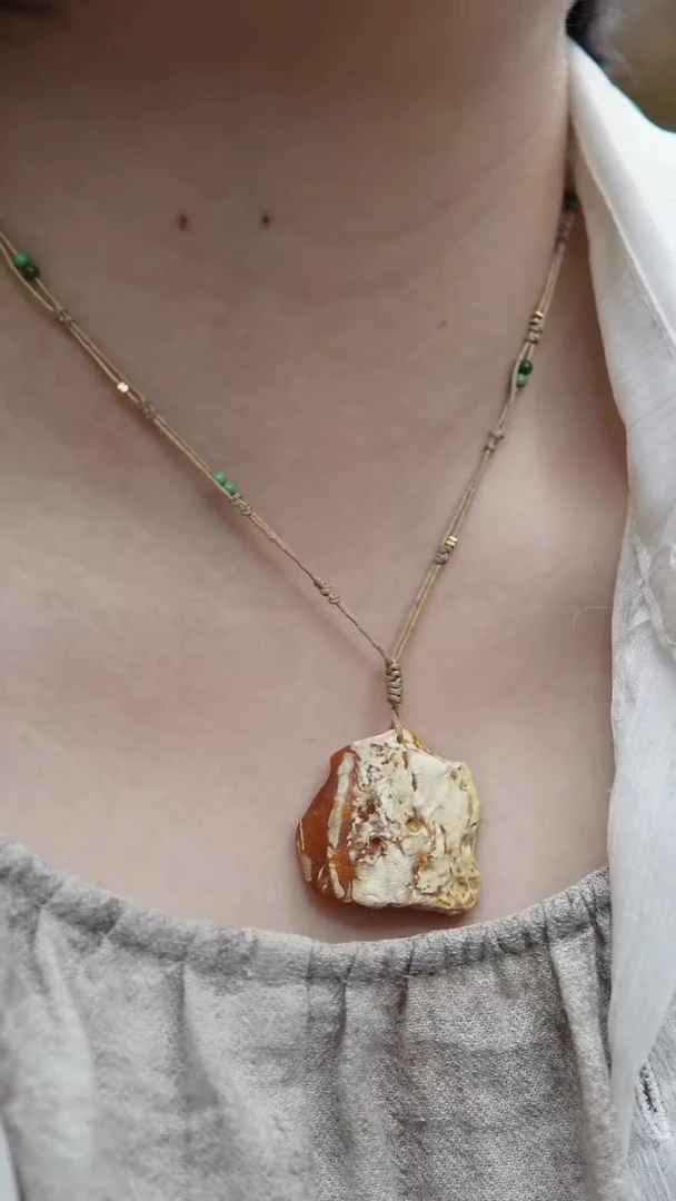 未镶嵌颈饰琥珀蜜蜡吊坠