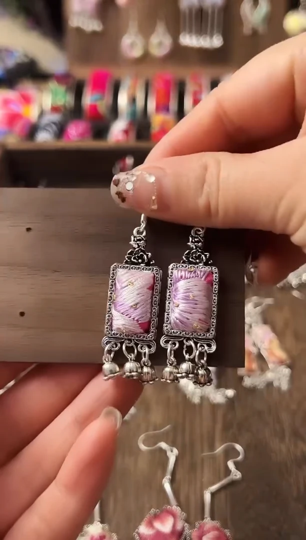 【闪购商品】织绣民族风老绣饰品015