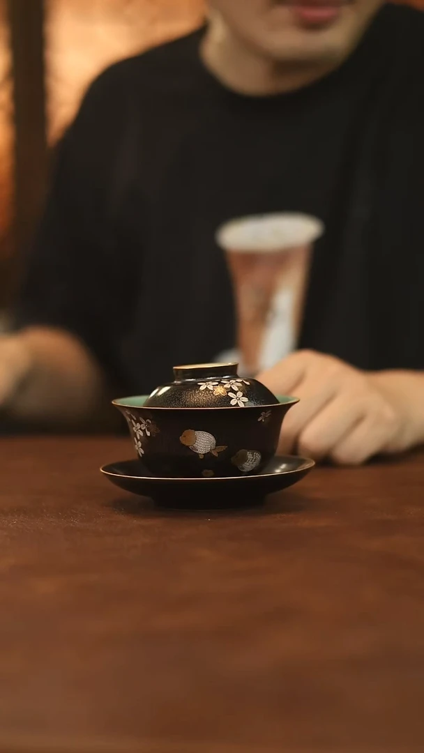 瓷片鱼盖碗鱼盖碗