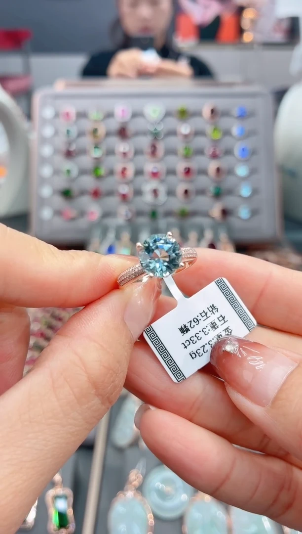 18K金镶嵌戒指碧玺3.33