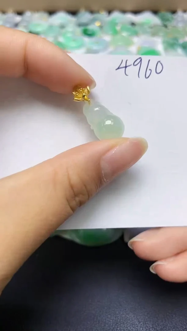 翡翠未镶嵌颈饰 天然缅甸翡翠A货