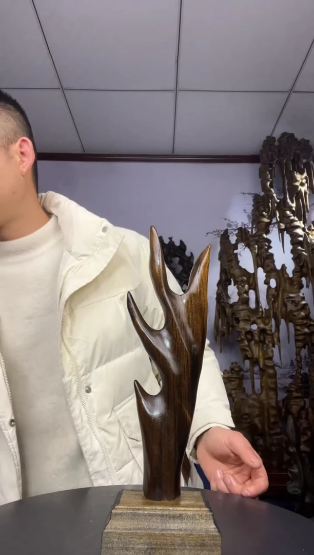 金丝楠木雕款亲****哥金丝楠木工艺品摆件