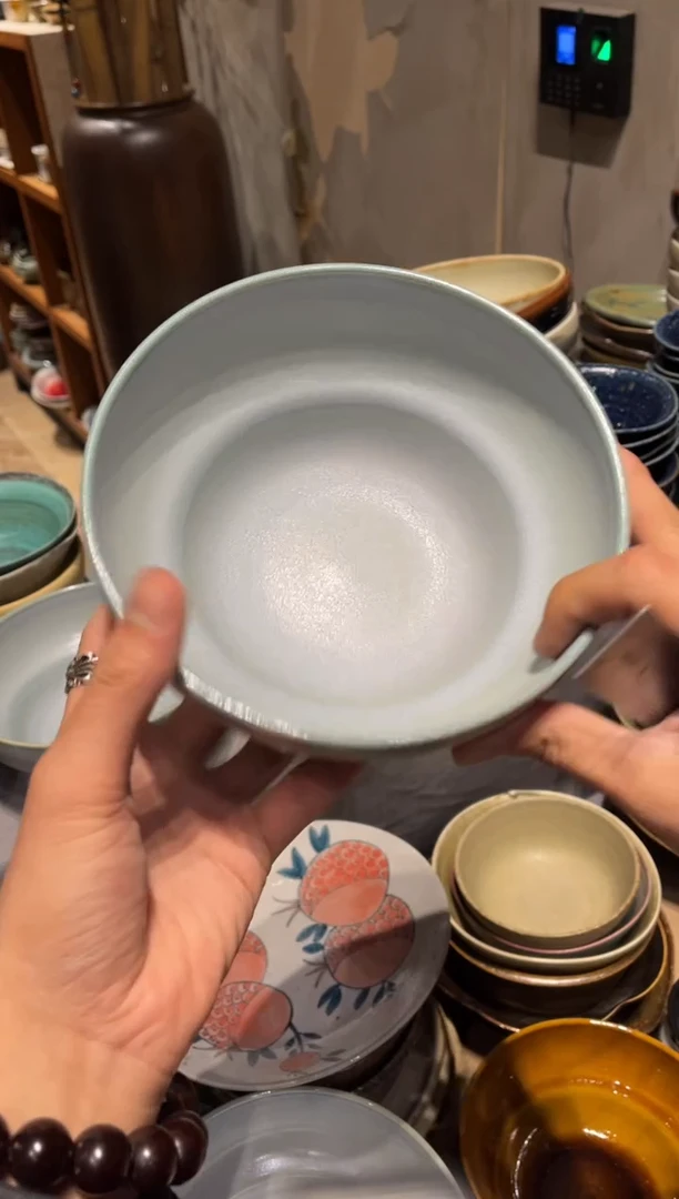 【闪购商品】瓷片333   微瑕灰葫芦碗1个