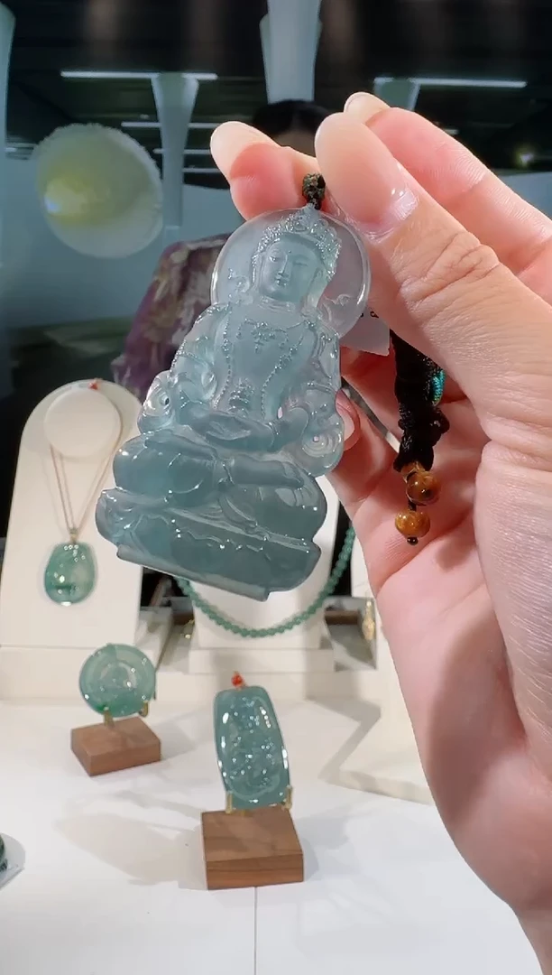 翡翠未镶嵌吊坠(不含链)度母