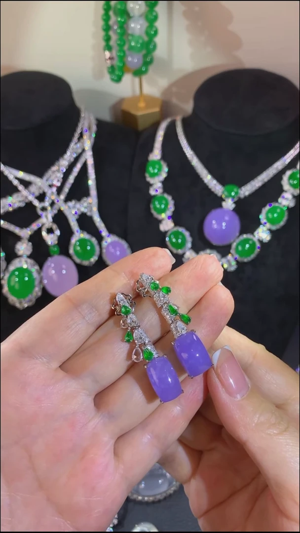 吊坠(不含链)18K金镶嵌翡翠吊坠