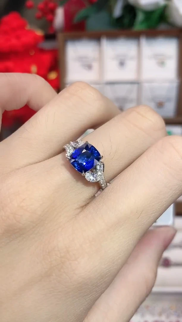 戒指蓝宝石18K金镶嵌2.92ct/天然宝石/七天无理由
