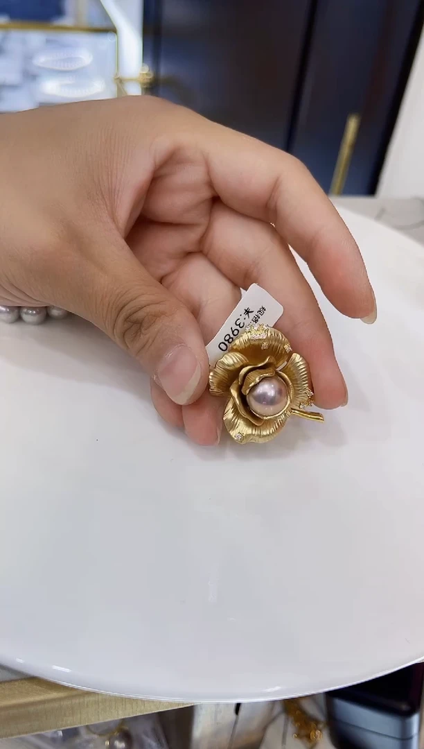 未镶嵌淡水珍珠胸饰胸针