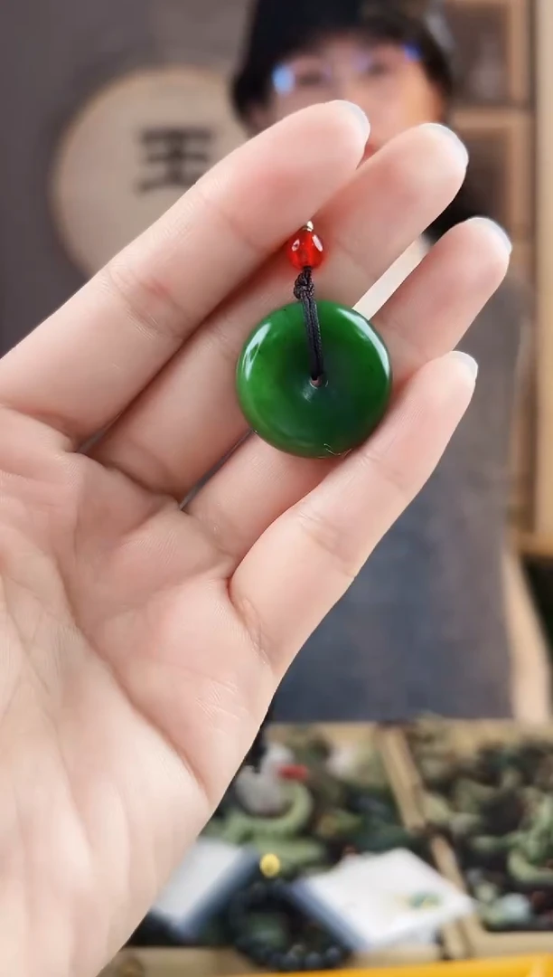 颈饰未镶嵌和田玉拍一发一，多样性发货