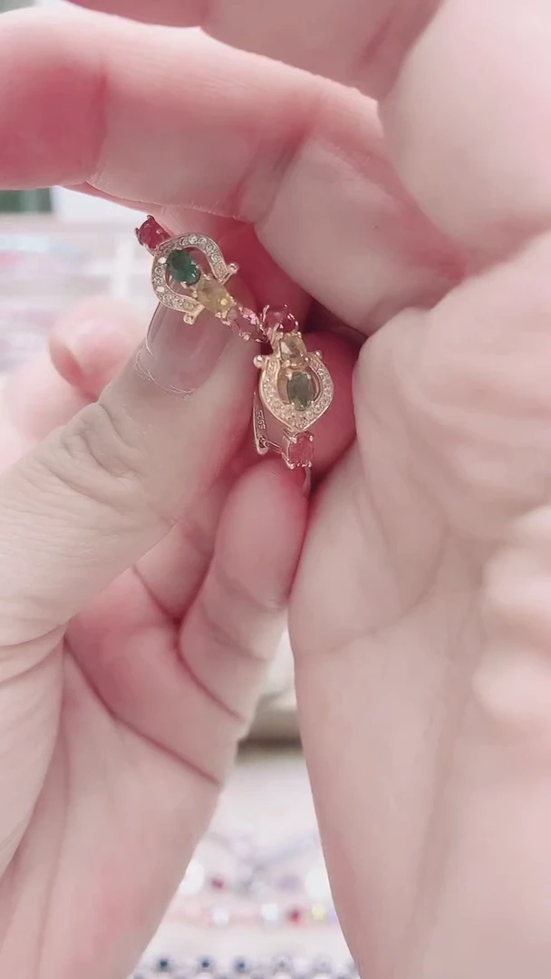 银S925镶嵌耳饰碧玺022ZB1128产品一个（多样性）