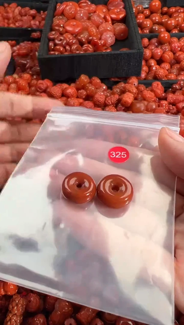 颈饰未镶嵌南红玛瑙1
