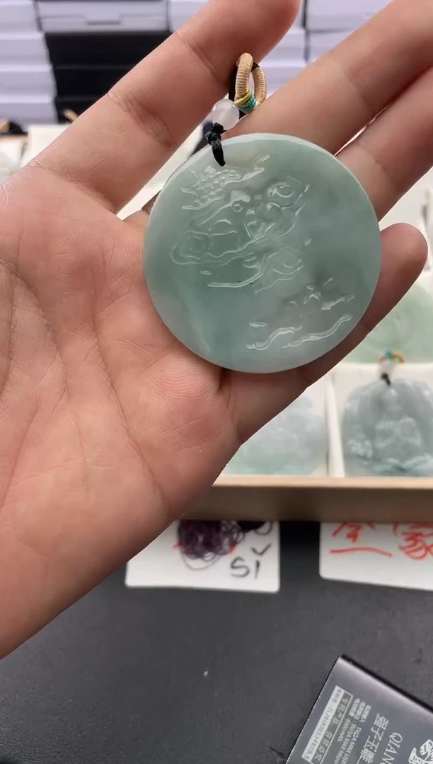 颈饰未镶嵌翡翠....9/7/.108，