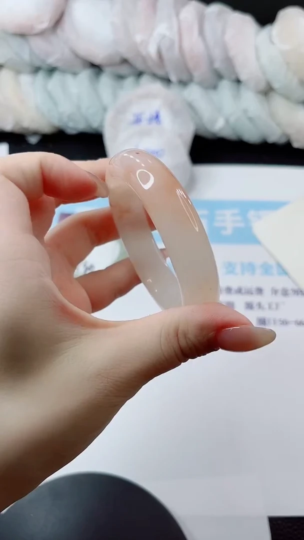 未镶嵌手镯石英质玉多样性发货L131