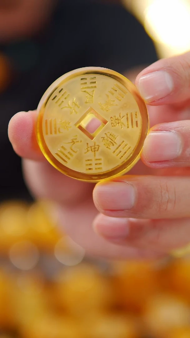 裸石金珀未镶嵌18.18金珀雕刻花钱