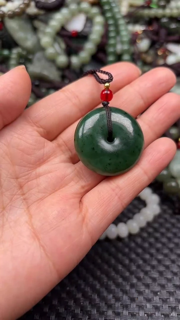 【闪购商品】和田玉颈饰未镶嵌.