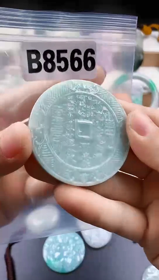 颈饰未镶嵌翡翠天然翡翠吊坠挂件