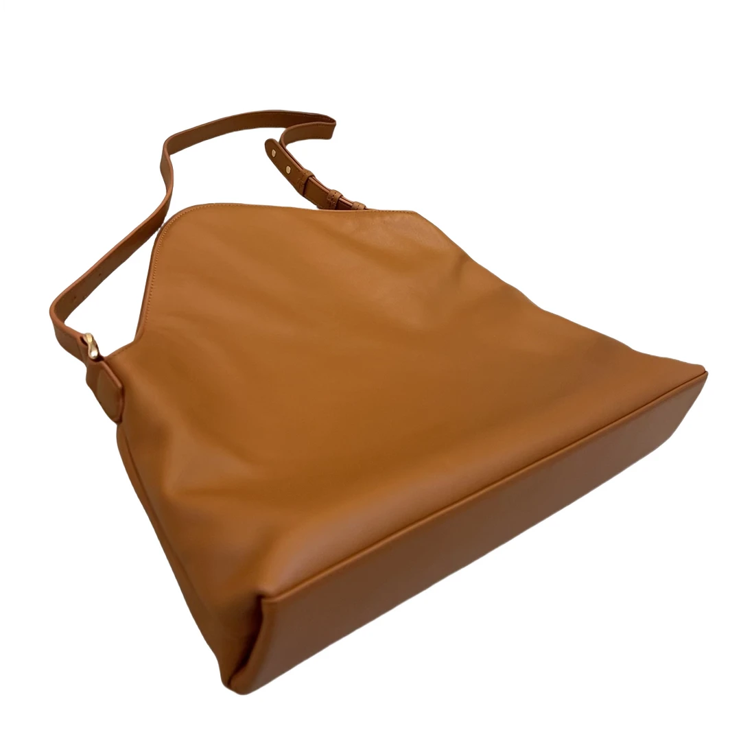 janiePhilip  秋冬新品 全牛皮 不规则 小众腋下单肩手提 变形包