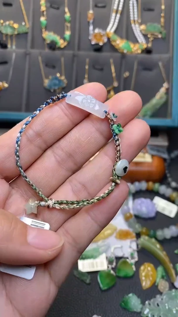 颈饰未镶嵌翡翠净货33856