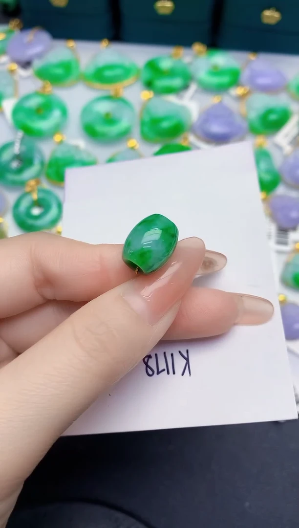 颈饰未镶嵌翡翠缅甸天然翡翠A货