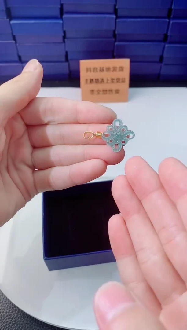 翡翠未镶嵌颈饰1111111111