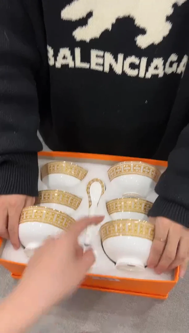 【闪购商品】杯H542--------------