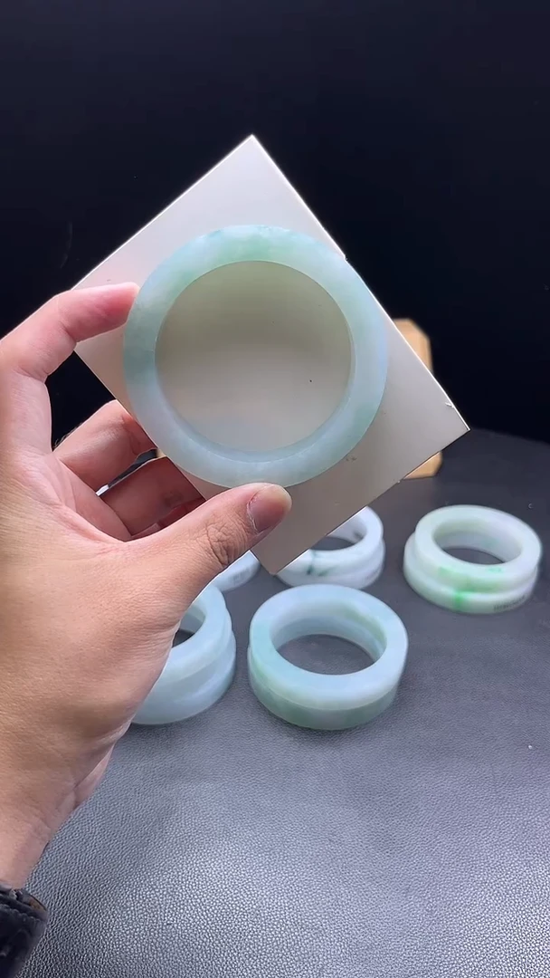 未镶嵌手镯定制翡翠毛*定制