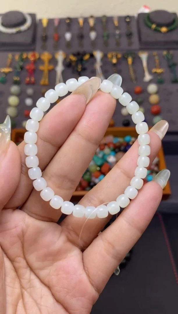 未镶嵌和田玉挂件6mm于田老型手串