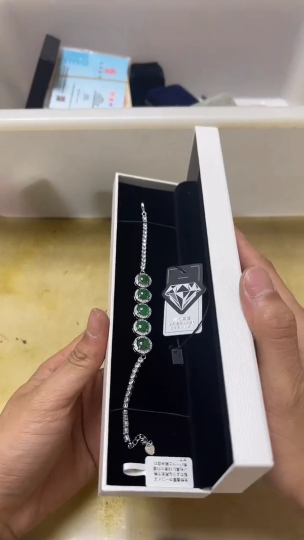 老二精选工艺品济****忠A7152