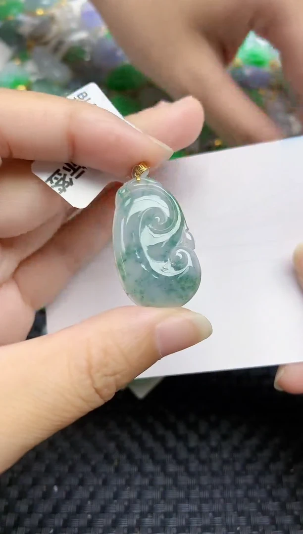 翡翠18K金镶嵌颈饰天然翡翠A货