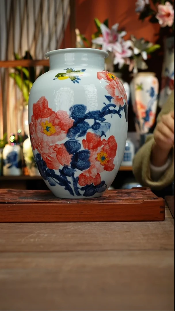 当代景德镇设计师釉下手绘陶瓷花瓶