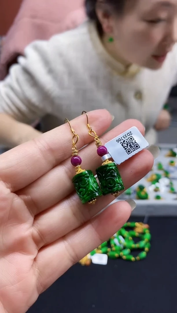 颈饰未镶嵌翡翠翡翠耳饰-20