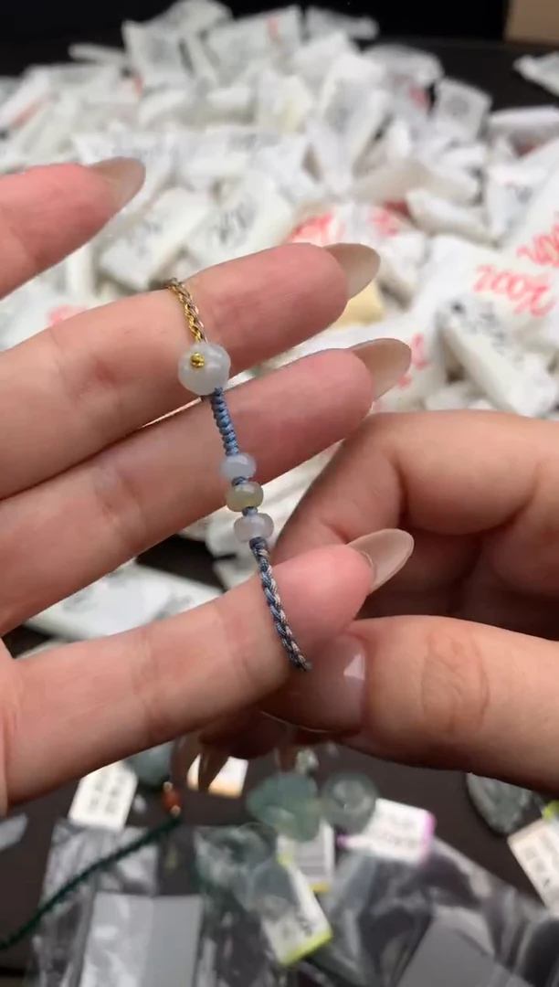 【闪购商品】翡翠手绳未镶嵌一