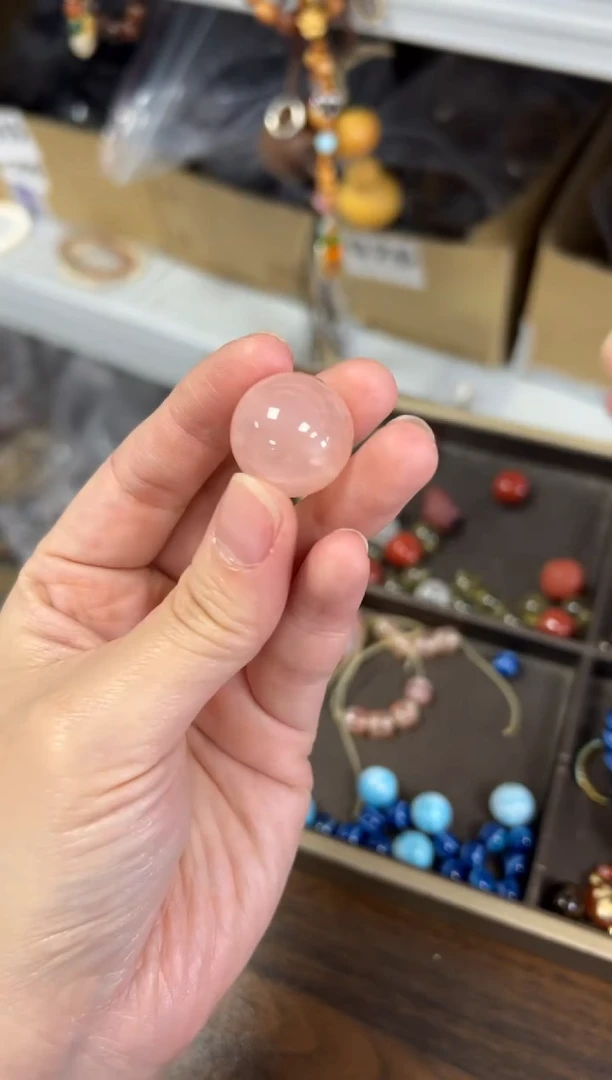 水晶手链未镶嵌西柚粉水晶圆珠单颗[0147]