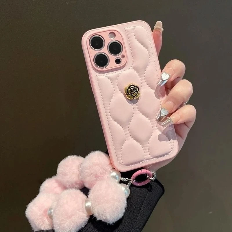 高级感羽绒服立体山茶花适用iPhone16/17promax新款小米17/15