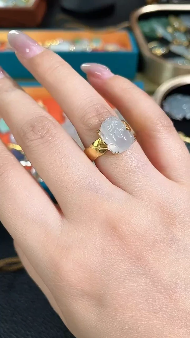 颈饰银S925镶嵌翡翠2026123101多样性发一