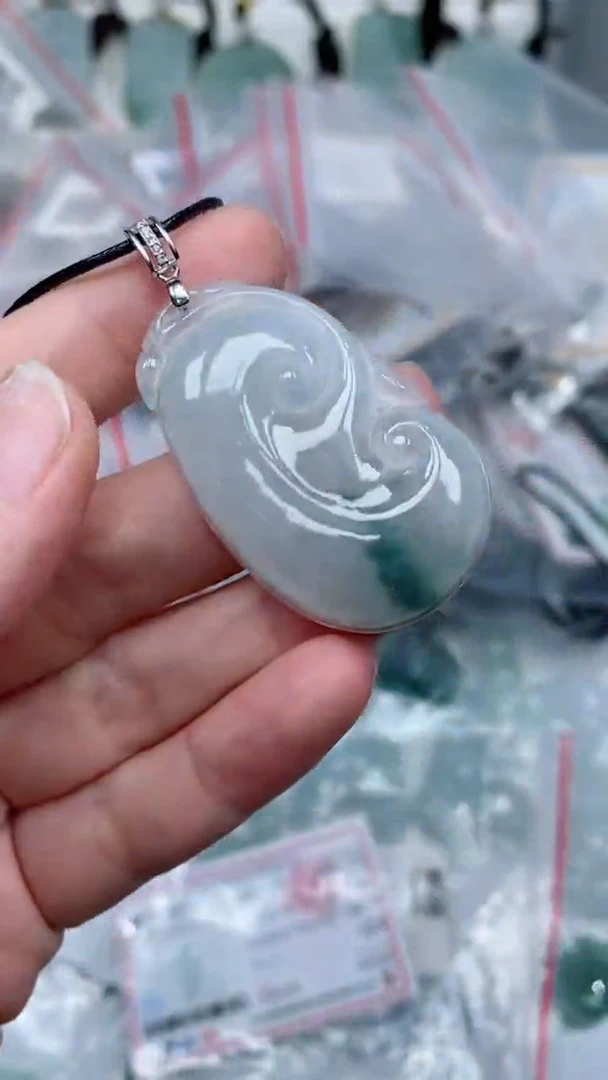 颈饰银S925镶嵌翡翠吊坠