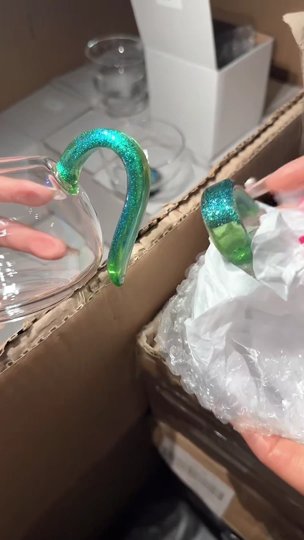 微瑕绿晶淡然公道别